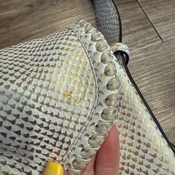 Aimee Kestenberg Pebble Leather Crossbody All For Love Cream Gold Purse - Picture 7 of 12